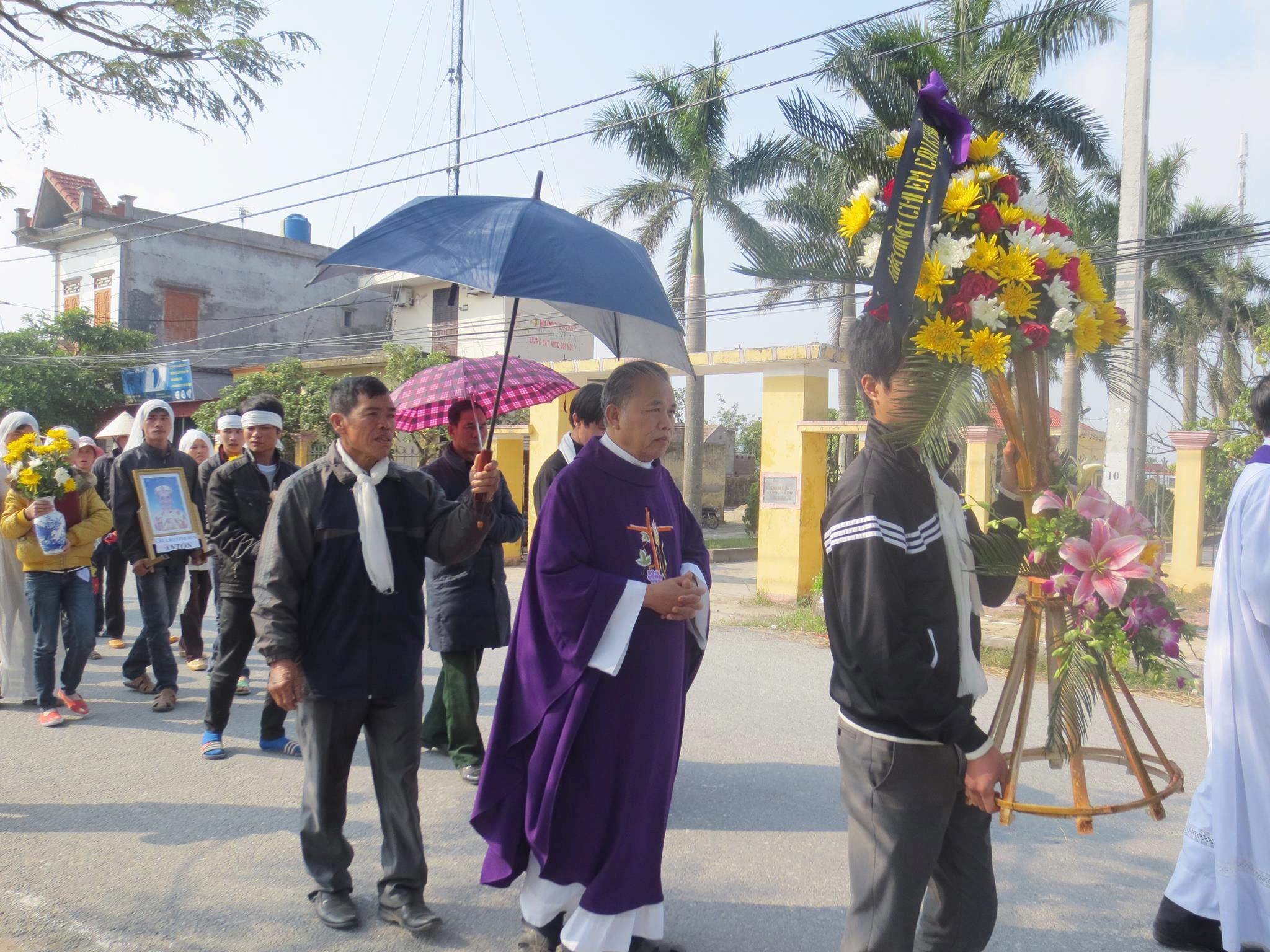 Cha cố Anton Bùi Xuân Huyên